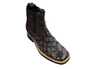 Botín Pescado Fish-Inspired Design Unique Playful Aesthetic Ideal for Casual Wear Quirky Eye-Catching Shoe