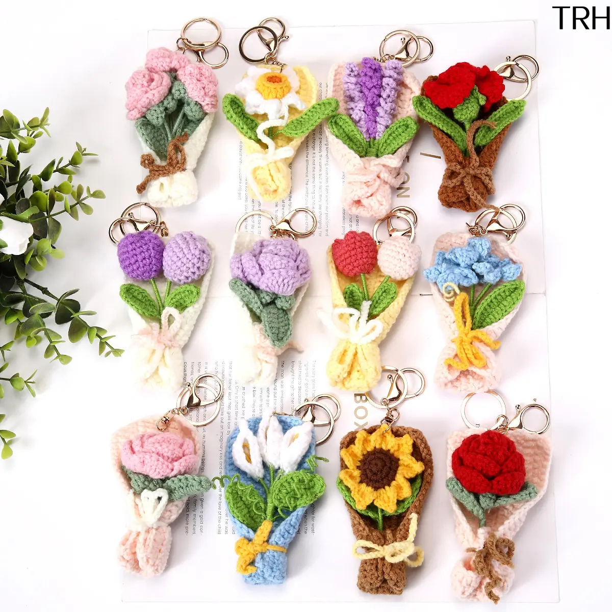 Hand Crochet Mini Flower Bouquet Keychain - Handmade Knitted Floral Bag Charm with Rose Sunflower Pendant, Spring Clip Key Ring, Aesthetic Small Gift Accessory for Backpack Purse