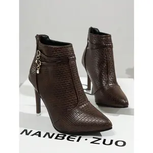 Soft Leather Diamond Buckle Decor, Elegant Women's Short Boots