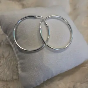 Argolla earrings of 33 mm in Silver .925 Mexicana                                                        Aretes de Argolla de 33 mm en Plata .925 Mexicana