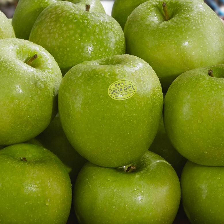 DKNY Be Delicious Mini Perfume – Eau de Parfum for Women 0.5 Fl Oz/15ml