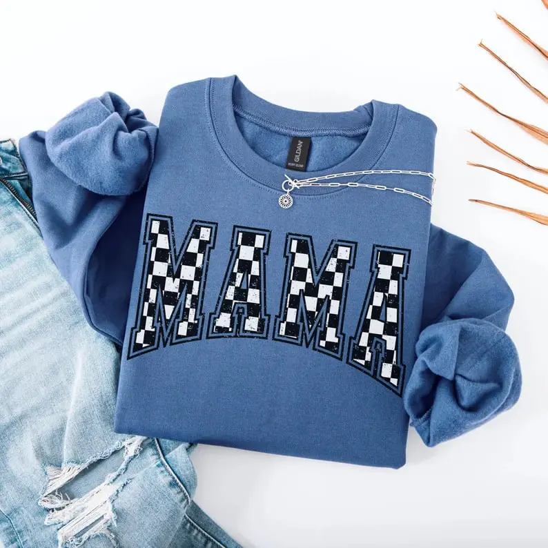 Checkered Mama sweatshirt with cute retro mom crewneck style, a trendy vintage sweater perfect as a new mom gift, pregnancy announcement, or Mother’s Day surprise.