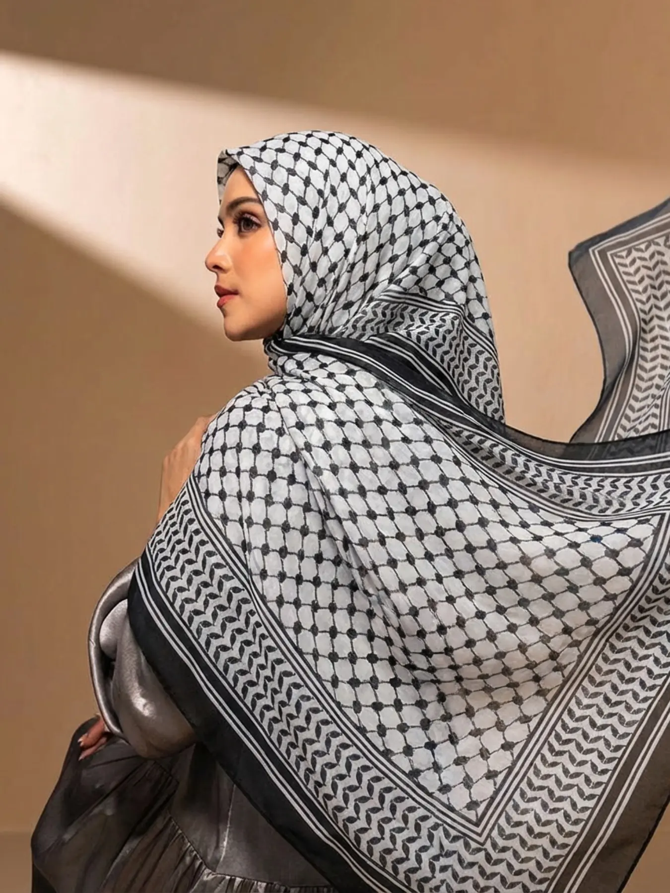 Women's Dot Print Arab Chiffon Hijab, Chic Silky Chiffon Headscarf, Modest Houndstooth Pattern, All-Season Sun Protection