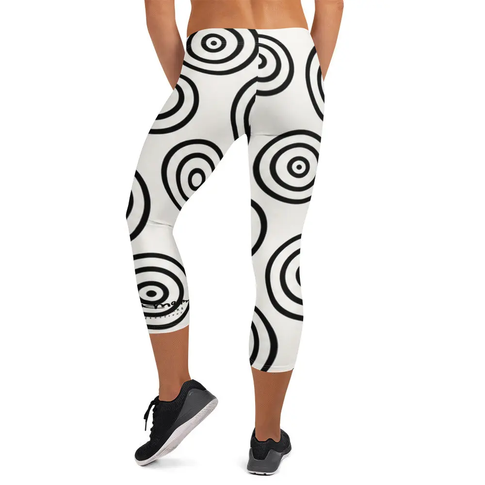 B&W Target Capri Leggings