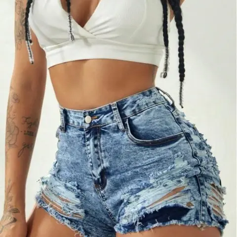 Apperloth Studio Women's high-waisted ripped denim shorts, with frayed hems and distressed details-Casual stretch denim shorts, perfect for summer nightclub and street style