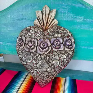 XL Milagros Sacred Heart With Roses