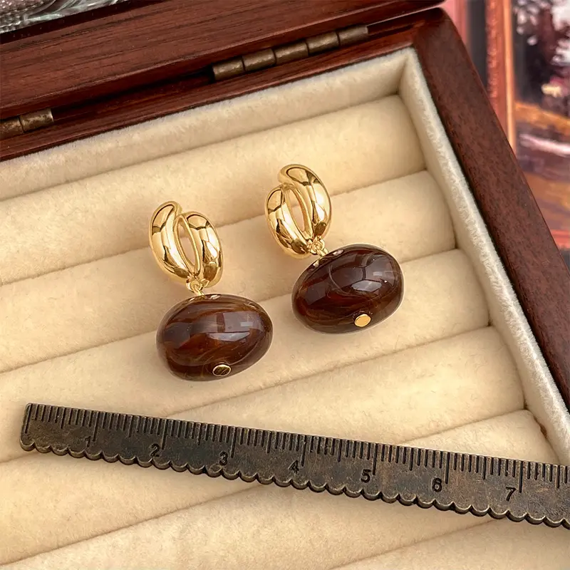 Renaissance Vintage Light Medieval Style Melad Amber Stone Earrings Collection Artistic Retro French Stud Earrings Silver Needle Copper Metal Ear Accessories
