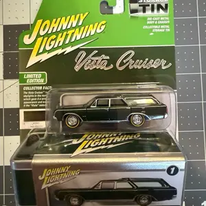 Johnny Lightning 1/64 Collector Tin 1964 Olds Vista Cruiser
