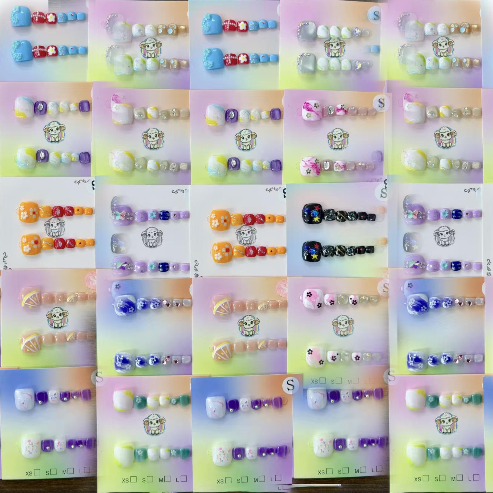Sweet and cool color-blocking nail art, personalized and eye-catching