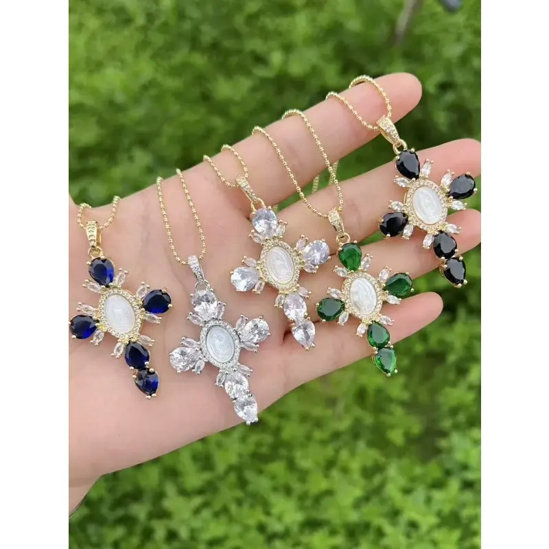 Women's Cross Necklace, Elegant Pendant Necklace Fashion Jewelry for Women, Trendy Layered Necklace Gift Women's Jewelry