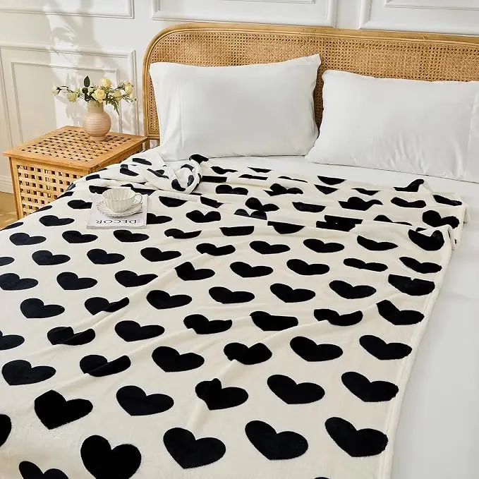 Heart Polka Dot Flannel Throw Blanket - Available in Black, Pink, Khaki, Blue, Green - Minimalist Love Heart Pattern, Soft Cozy, Couch/Bed Use, Y2K Aesthetic Room Decor, Gift For Girls