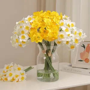 Lifelike Daffodil Bouquet, Lifelike Artificial Flower, 12-Pack UV-Resistant Faux Flowers with Bendable Stems, Ideal for Vase & Garden Decoration, Weddings & Outdoor Use