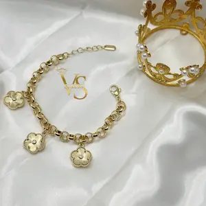 Valdes Luxury #102 – 14K Gold-Plated Rolo Link Bracelet with Flower Charms