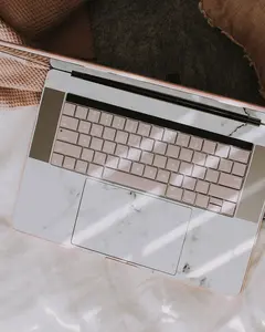 Janet Gwen White Marble Skin for Inside the Macbook