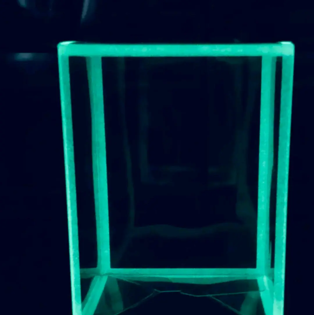 Green Glow-In-The-Dark pop protector Green Glow-In-The-Dark pop protector