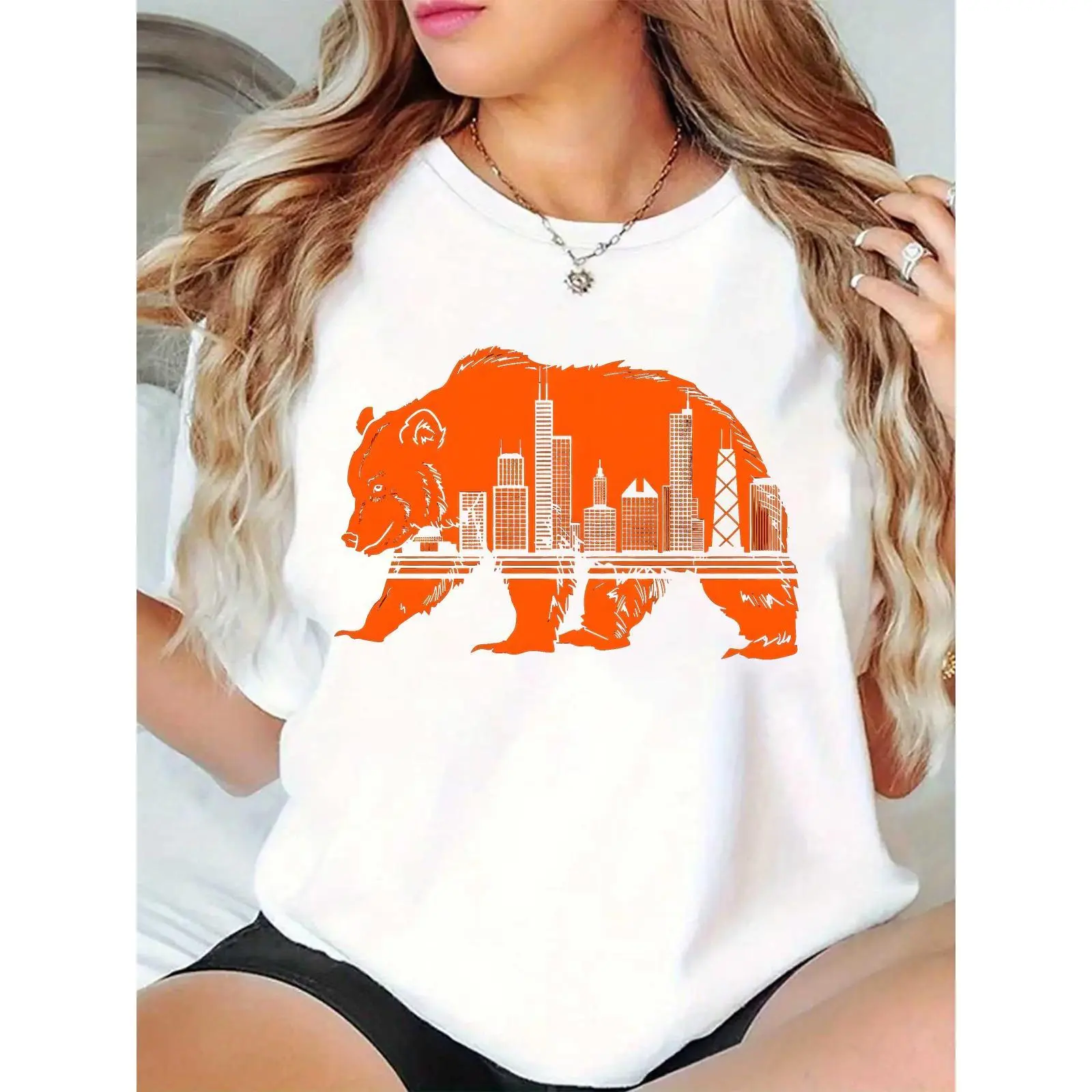 Women's Graphic T-Shirt, Chicago Bear Skyline 100% Cotton Tee, Casual Streetwear Relaxed Fit Top, Lightweight Crew Neck, Tshirt, Clothes, Breathable, Round Neck, Pure Cotton, Casual Ootd