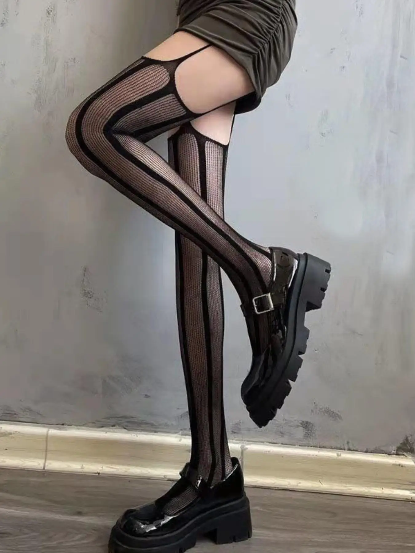 Women's Striped Print Suspender Fishnet Tights, Femboy Sissy Goth Wear, Lady Trendy Casual Comfort Tights for Daily Outdoor Dating Wear, Women's Under