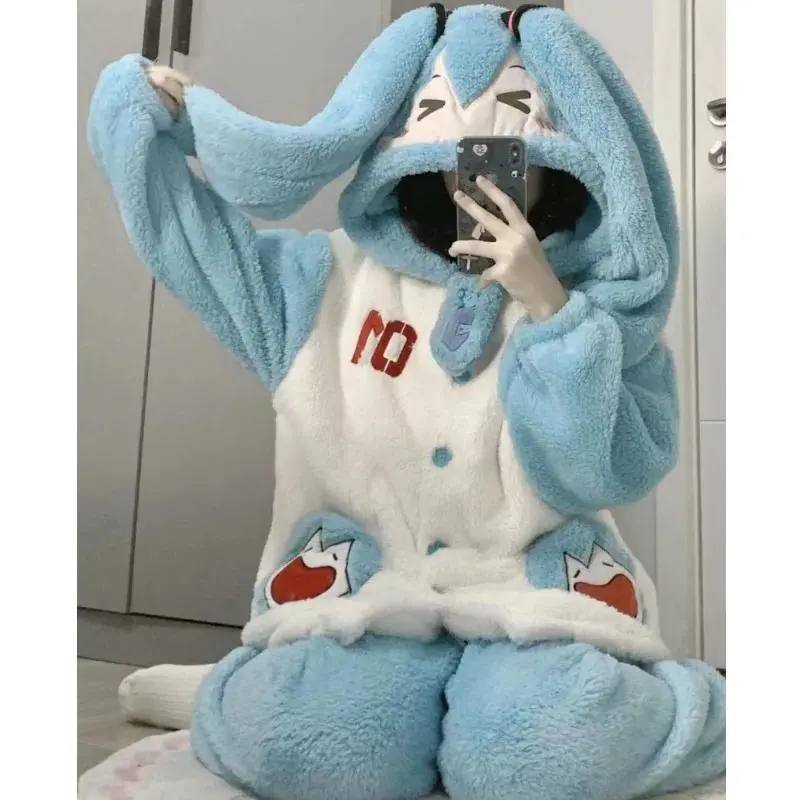 Cute Hatsune Miku creative anime picture soft and comfortable skin-friendly coral velvet thickened warm home wear pajamas set