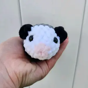 Small Opossum - Handmade - Crochet Plushie Small Opossum - Handmade - Crochet Plushie