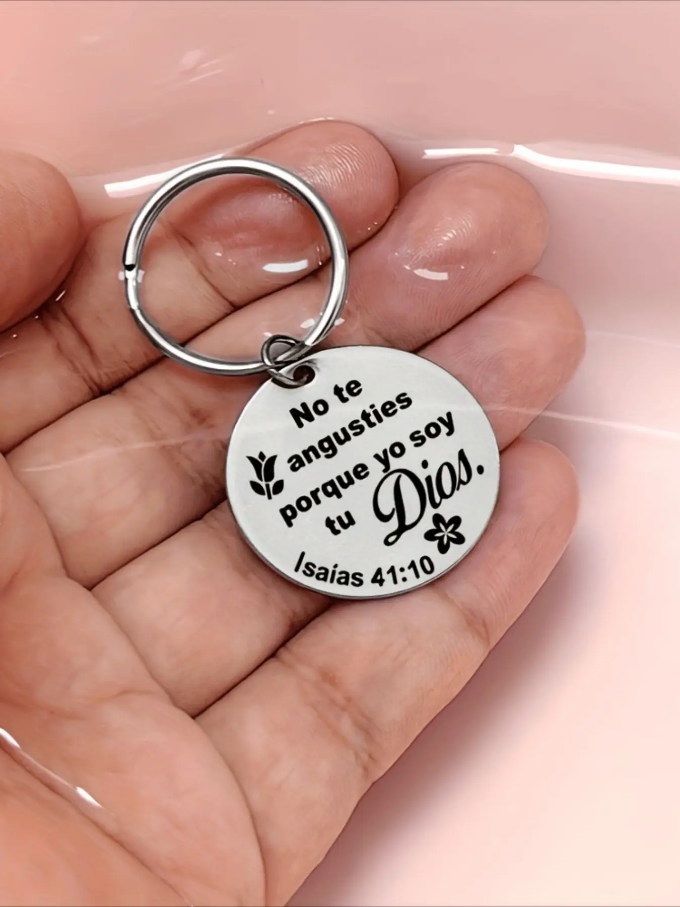 Men's Inspirational Spanish Poem Keychain - Stainless Steel with Floral Design, Isaiah 41:10 Scripture Engraved Round Label - Perfect for Car Keys and Wallets, Keychain Pendant, Stylish Keyring, Key Accessories