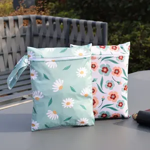 2-Piece Diaper Bag Set 18x25cm, Multi-Purpose Storage Bag, Wet and Dry Separation for Women's Yoga, Ideal for Moms Multipurpose Use, Diaper Bag Tote