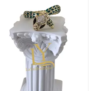 LaYaiBoutique #1404 Anillo Estilo Serpiente Oro Laminado 14k ALTA CALIDAD with Snake Design and Gold Accents