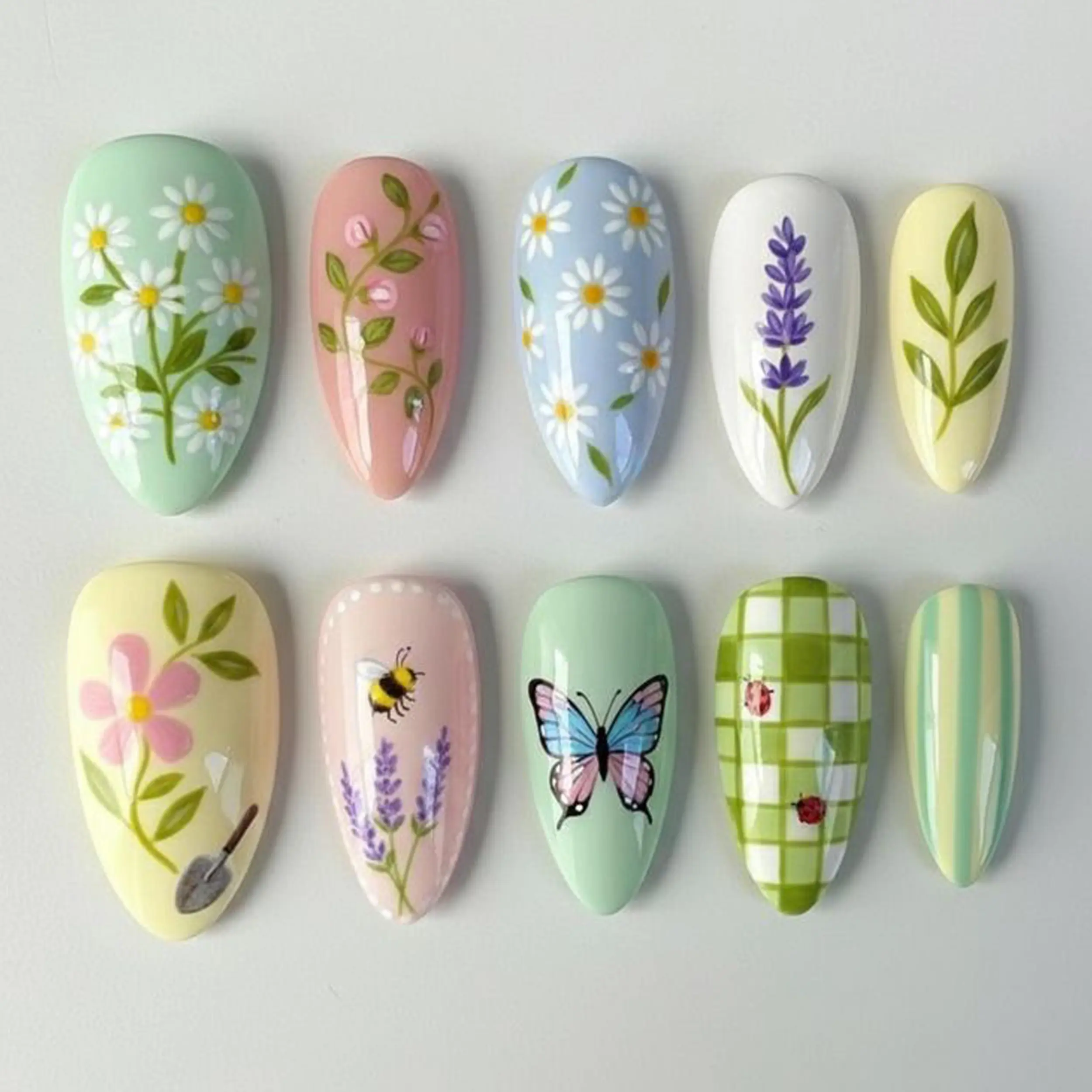 Spring Garden Press On Nails, Pastel Floral Daisy Lavender Nail Art, Butterfly Bee Cottagecore Design, Cute Reusable Fake Nails for Women