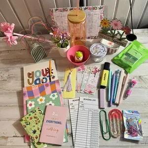 Christian and Inspirational spring bundle.  Spring flowers with Christian stationary notebooks and writing set’s