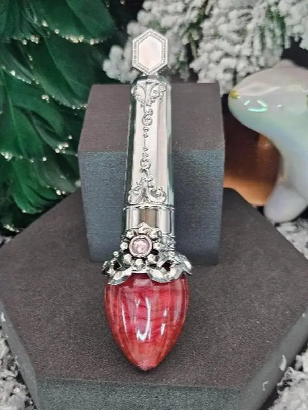 Merry Kissmas Lip Oil Pomegranate Flavor Festive Holiday Lip Care with Rich Pomegranate Scent for Moisturized and Fragrant Lips