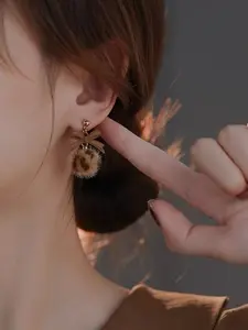 New Fashion Leopard Print Fur Ball Earrings, High-End Style Ear Pendants, Trendy Christmas Versatile Jewelry, Pair of Stylish Earrings