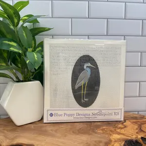Heron Needlepoint Kit (Heron Oval)