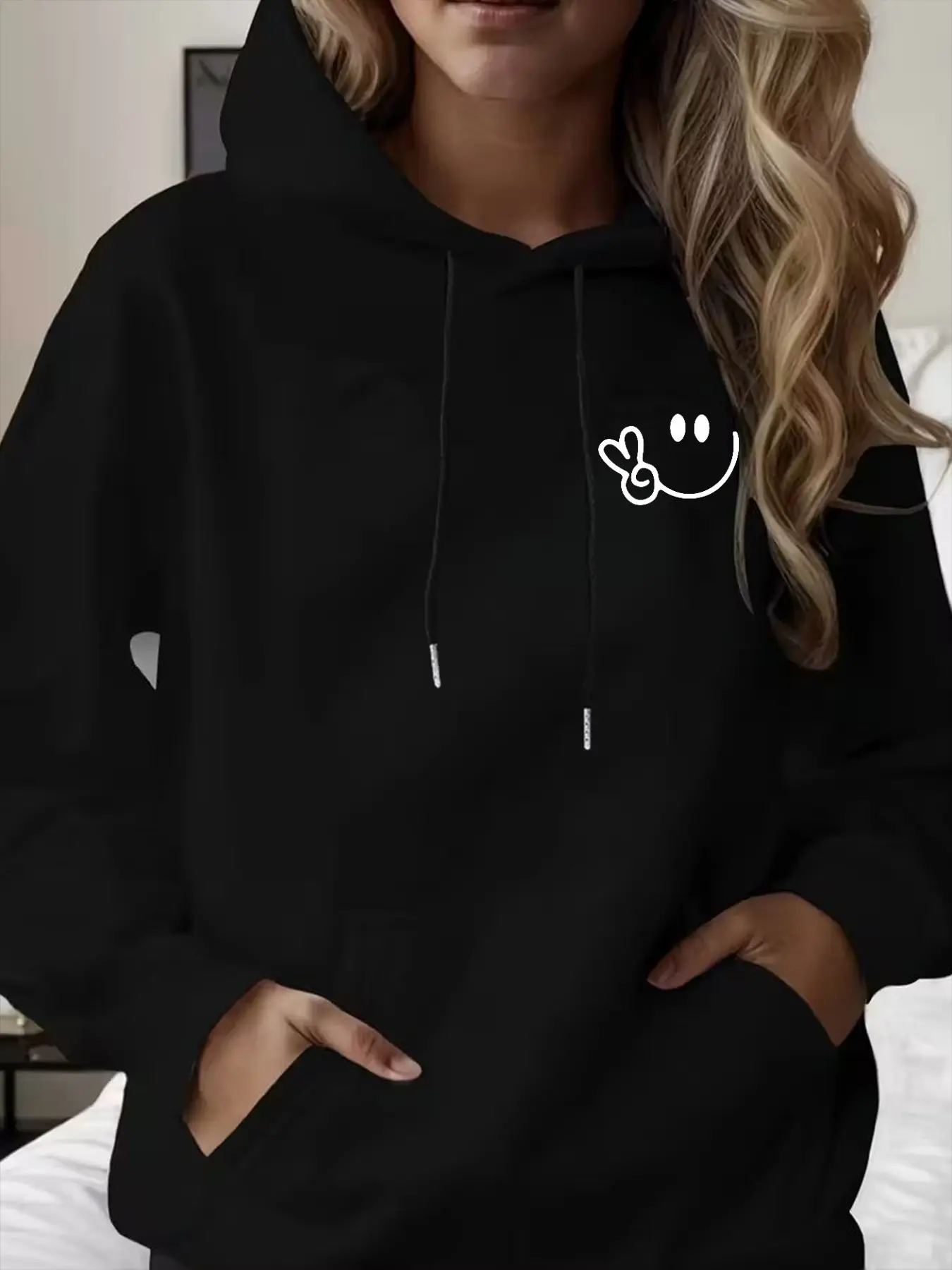 Cute Smiley Face Drawstring Hoodie for Women, Casual Fitted Long Sleeve Graphic Top, Fall & Winter Fashion, Daily Wear