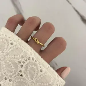 Retro Gold Bow Women Minimalist Ring Stainless steel + gift bag