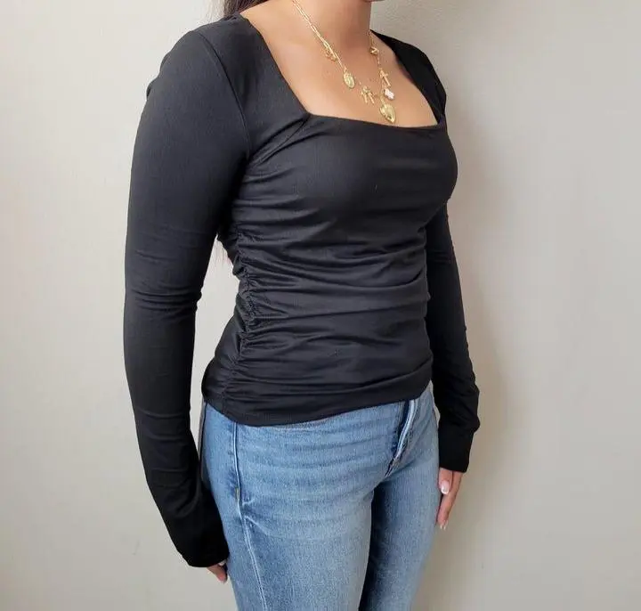RUCHED WAIST Square Neck Built-in Bra Top Black - Fitted Jersey Top with Ruched Waist Detail, 90% Polyester & 10% Spandex, True to Size Fit Womenswear Everyday Style Seamless Blouse Shirts