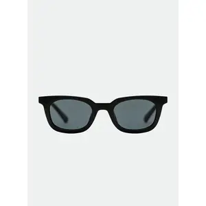 OTRA Nia - Black Wayfarer Sunglasses with Smoke Lenses & 100% UV Protection Unisex Classic Frame Design