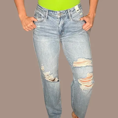 Judy Blue High-Rise Rigid Magic 90’s Straight Leg Jeans