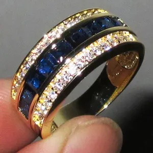 Full-drill sapphire square diamond ring    sparkling diamond band for men and women.