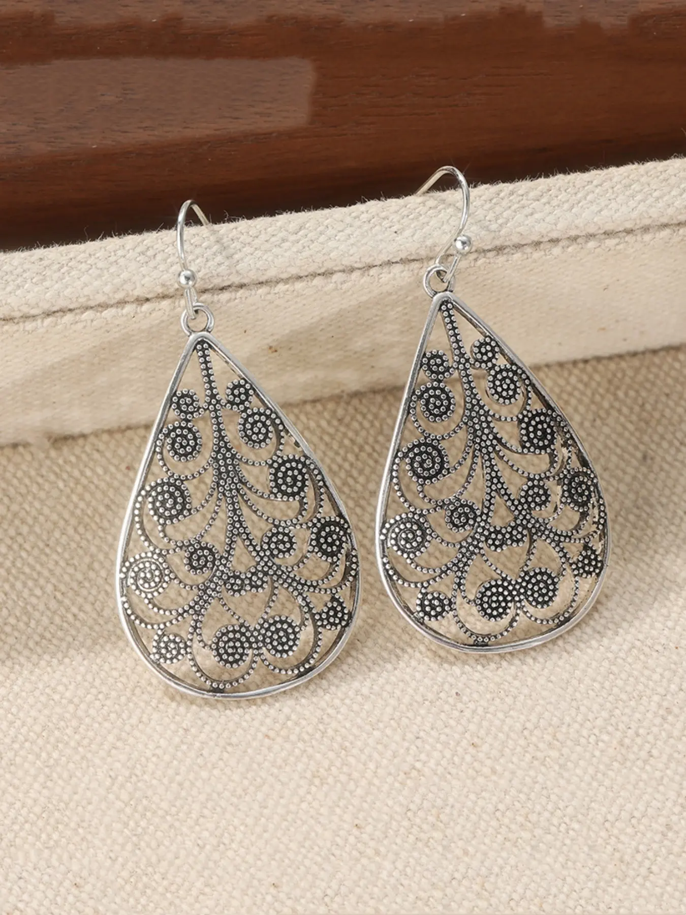 Vintage Jewelry - Art Nouveau Earrings - Vintage Earrings Filigree Earrings - Brass Earrings - Chloes Vintage Handmade Jewelry - High Quality Earrings