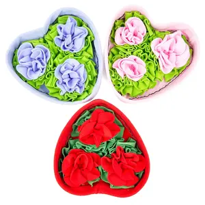 Heart Shaped Pet Sniffing Pad, 1 Count Pet Feeding Mat, Pet Sniffing Training Mat, Interactive Dog & Cat Accessories