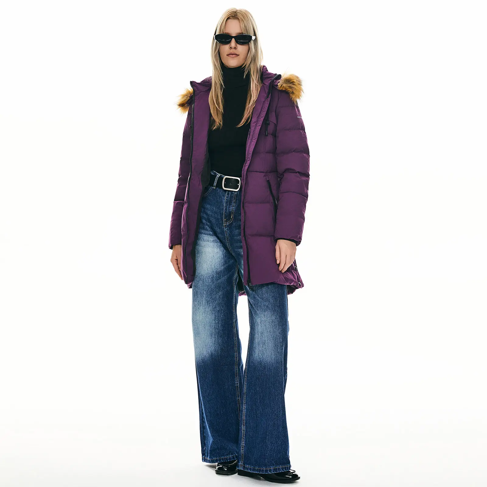 Orolay Women's Winter Down Jacket with Faux Fur Trim Hood, Slim-Fit, Windproof and Water-Resistant Coat for Outdoor Activities and Casual Wear Jacket