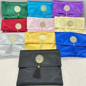 Muslim Prayer Rug Set with Gift Bag and Praying Beads, Elegant Islamic Design, Ideal for Daily Use, Travel, Home Worship, Ramadan Gift