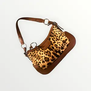 Pre-owned DOLCE & GABBANA CANVAS Shoulder Bags DOLCE AND GABBANA LEOPARD SHOULDER BAG