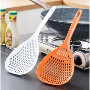 1pcs Strainer Scoop Colander Slotted Pasta Spoon Plastic Skimmer Spoon with Handle Food Drain Shovel for Kitchen Cooking
