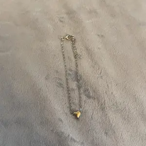 Heart Anklet - Delicate Chain with Heart Charm, Perfect for Everyday Wear, Ideal for Gifting, Elegant and Simple Design