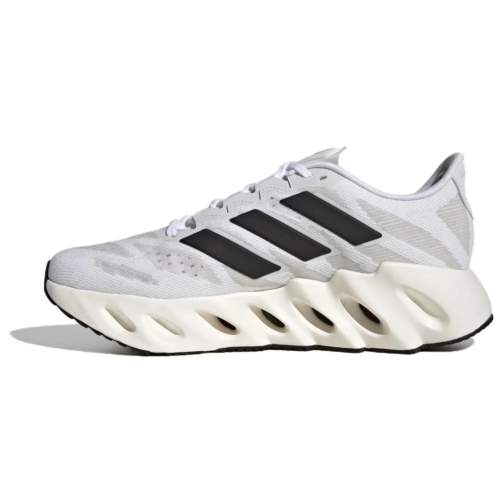 Adidas Switch Fwd White Black Cushioned Durable Low Top Casual Running Shoes Men's ID1781