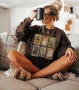 Halloween Sweatshirt, Trick or Treat Aesthetic, Retro Fall Outfit, Vintage Halloween Aesthetic, Ghost Sweatshirts, Spooky Season