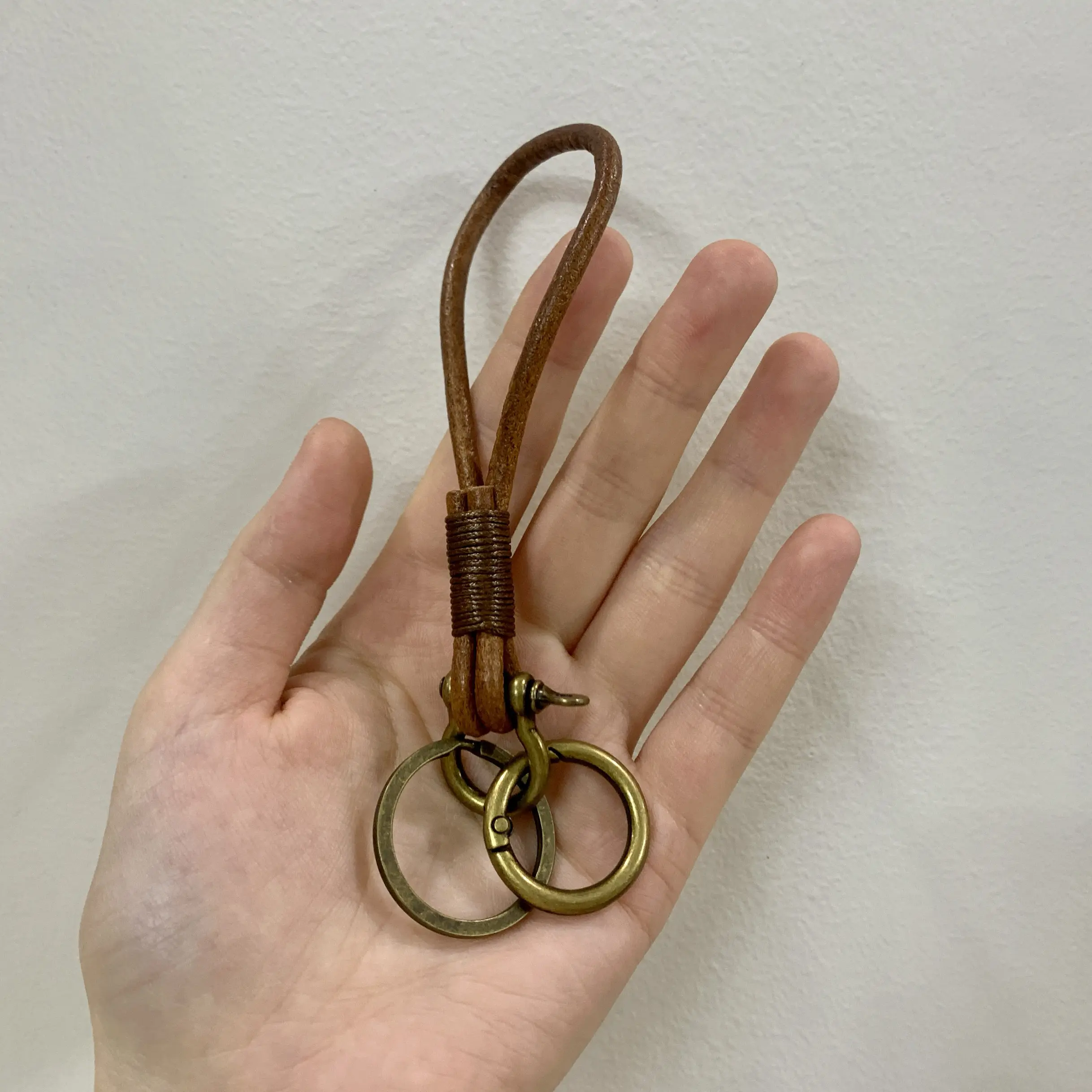 Individual leather rope