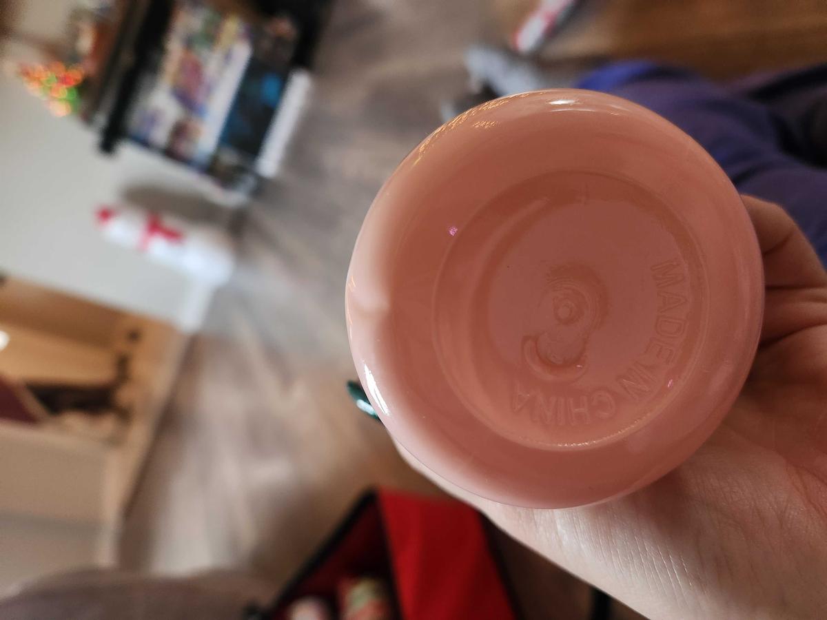 Item: pink, water cup