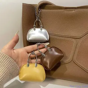 Mini Seashell Bag Charm Keychain, Exquisite High‑End Small Chain Pouch Pendant, Trendy Dainty Luxury Decor Accessory, Elegant Compact Hanging Ornament for Women’s Handbags, Crossbody Purses, Daily Styling and Cute Fashion Matching outdoorfun