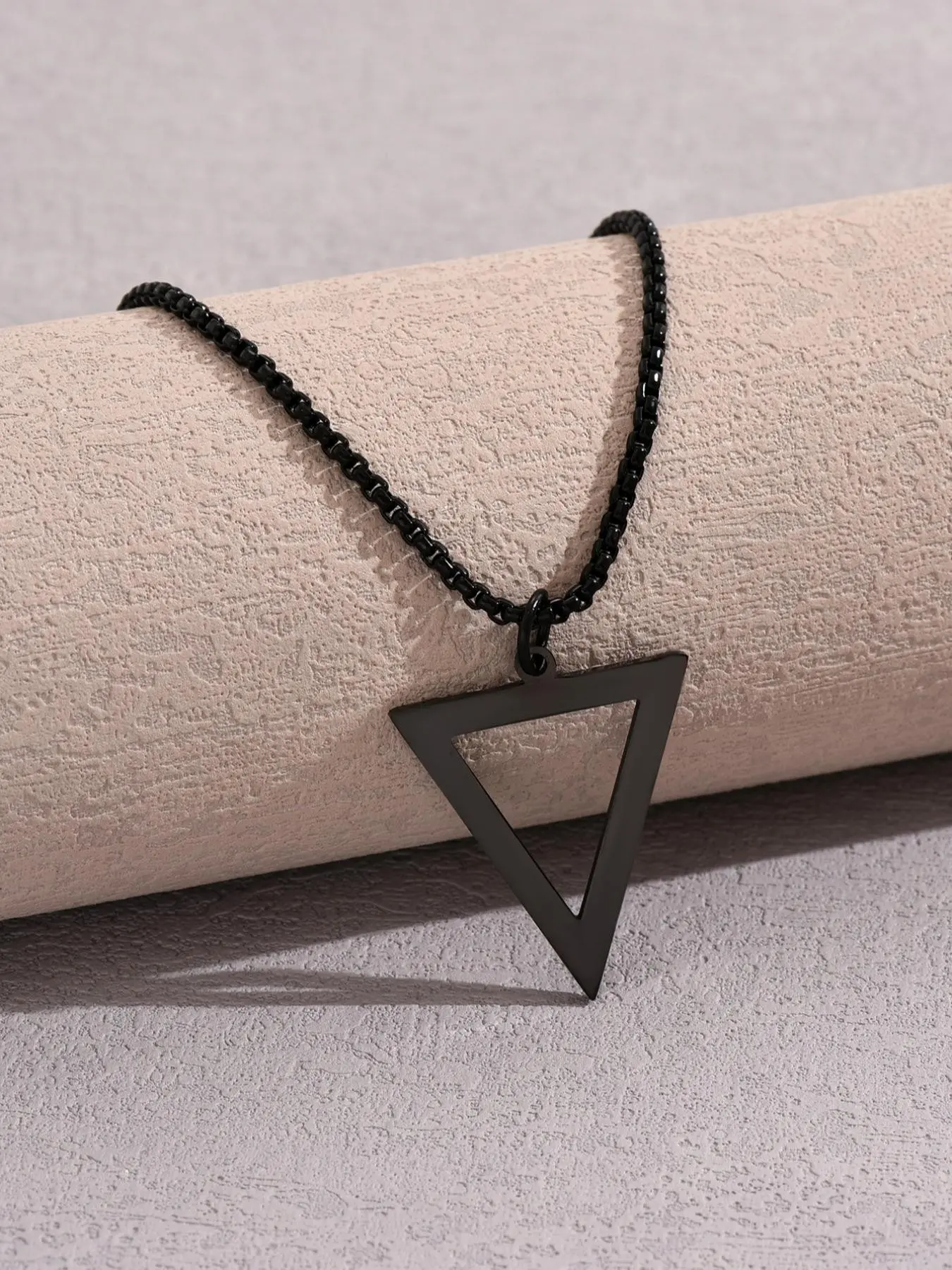 Minimalist Geometric Pendant Necklace, Unisex Stainless Steel Triangle Charm, Fashionable Hollow Design Jewelry for Men and Women, Trendy Jewelry
